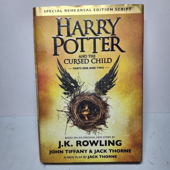 Harry Potter and the Cursed Child Parts 1 & 2 Book Special Rehearsal Edition Scr - Picture 1 of 12